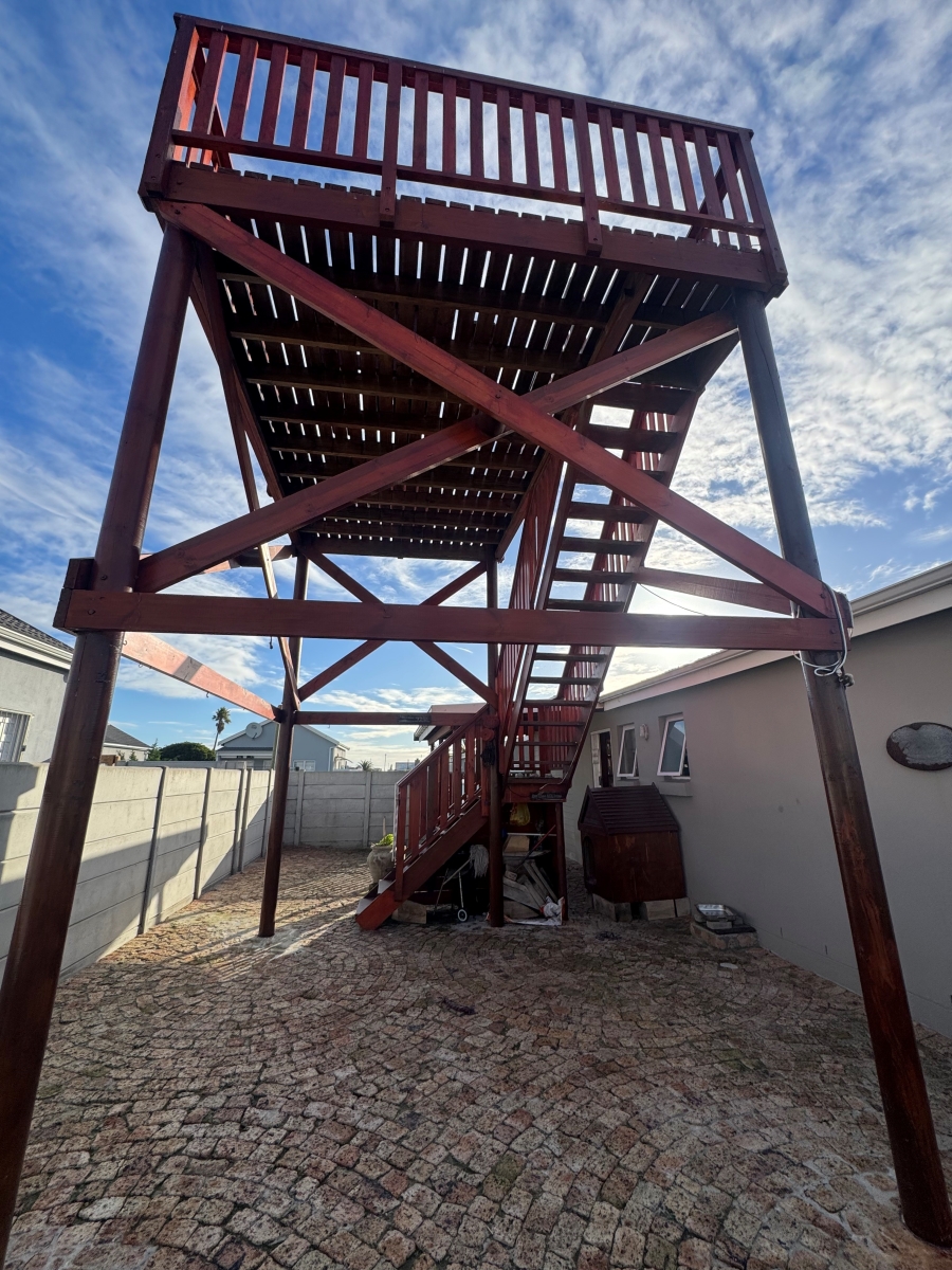 2 Bedroom Property for Sale in Gansbaai Central Western Cape